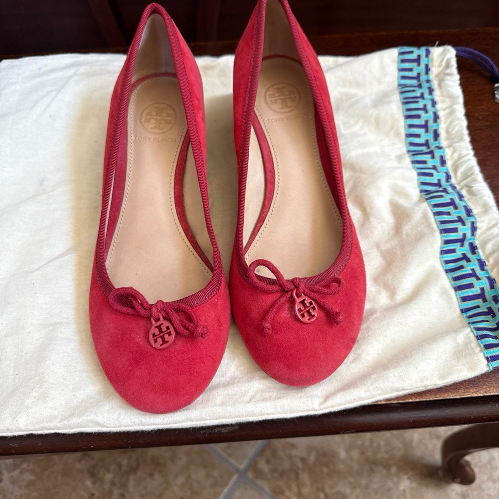 Tory Burch Red Suede Size 6 Block wedge